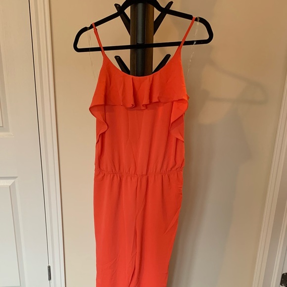 NWT Coral Romper with adjustable straps - Picture 3 of 11